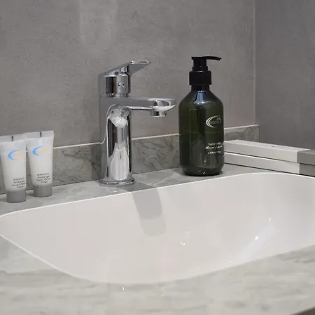 מלון Sisana Vlorë