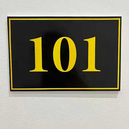 Sisana מלון Vlorë